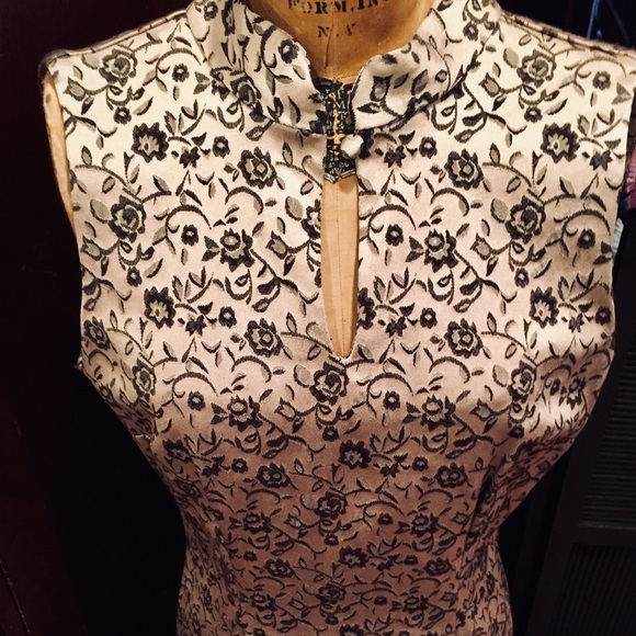 Formal Sleeveless Dress - Picture 1 of 4